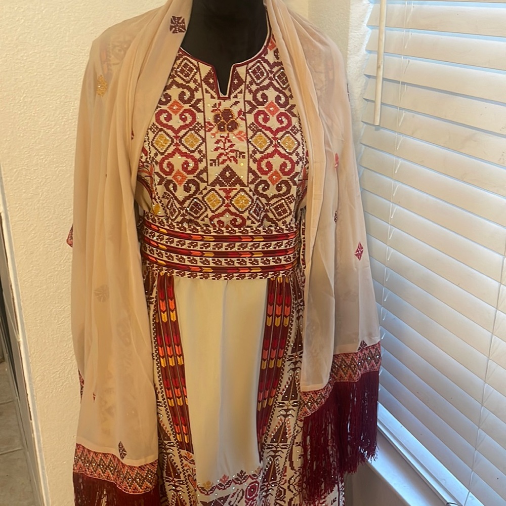 Traditional palestinian thob, size S/M, elegant color # henna/#wedding